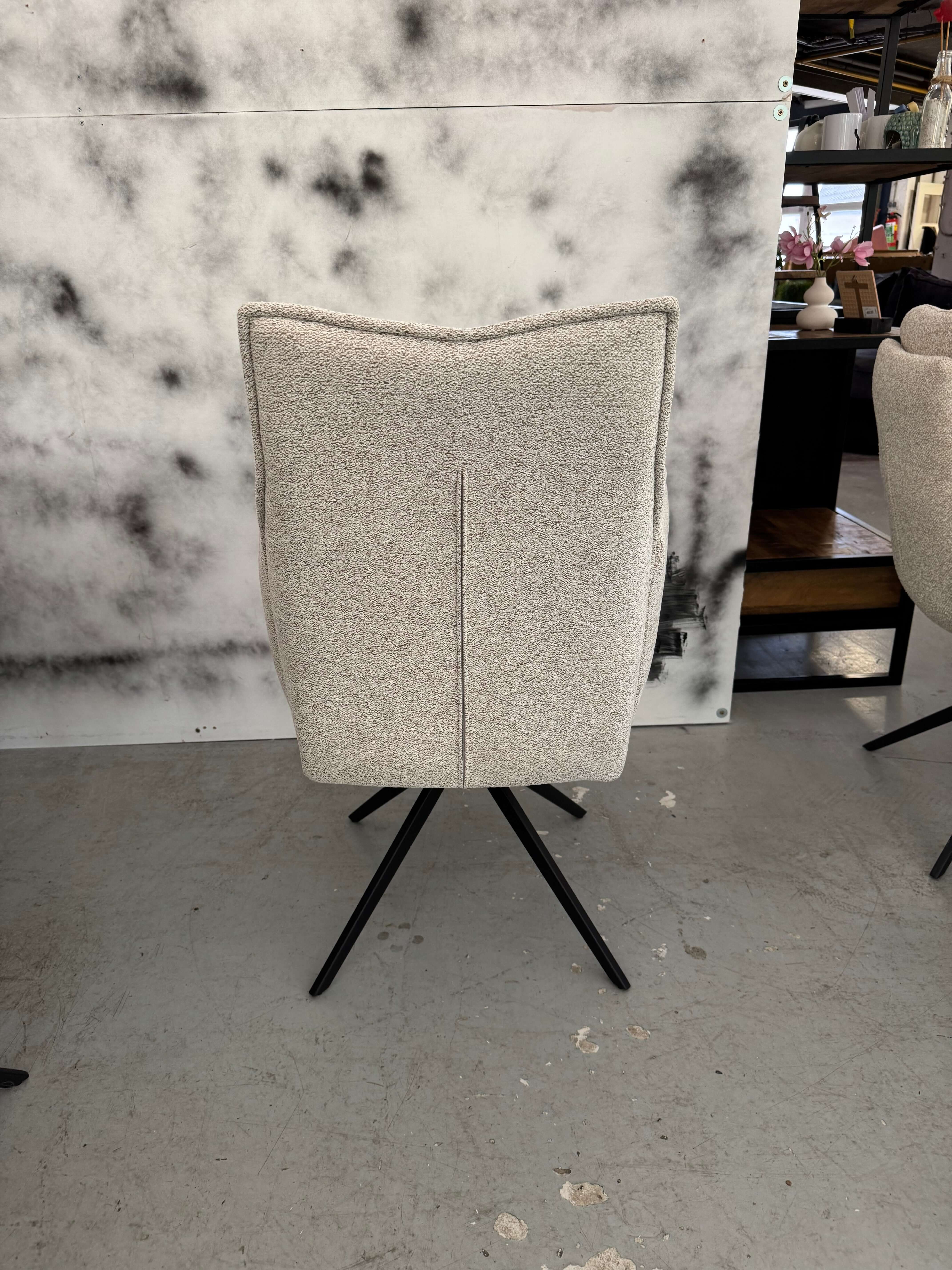 Eetkamerstoel Menno met armleuning