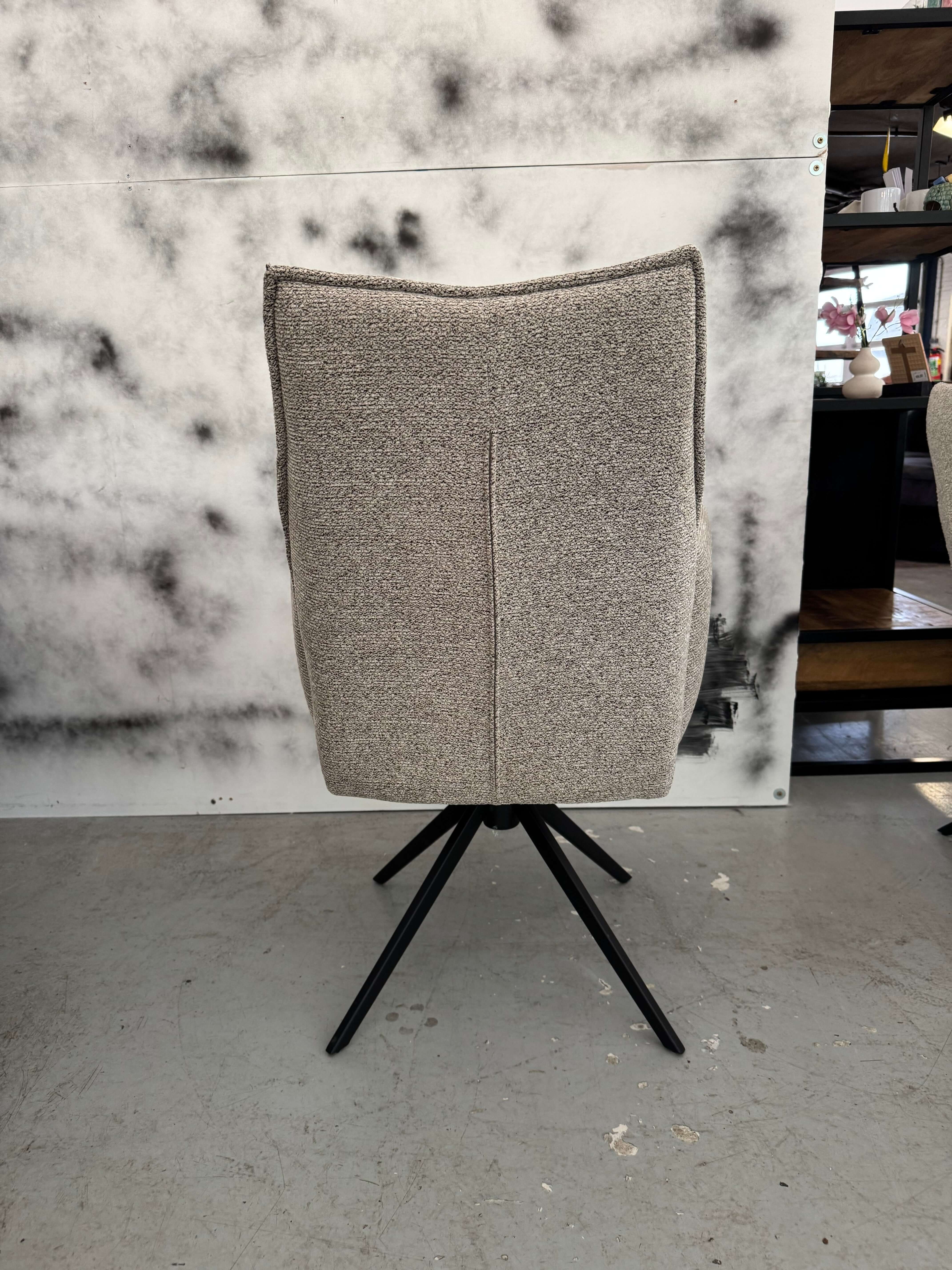 Eetkamerstoel Menno met armleuning